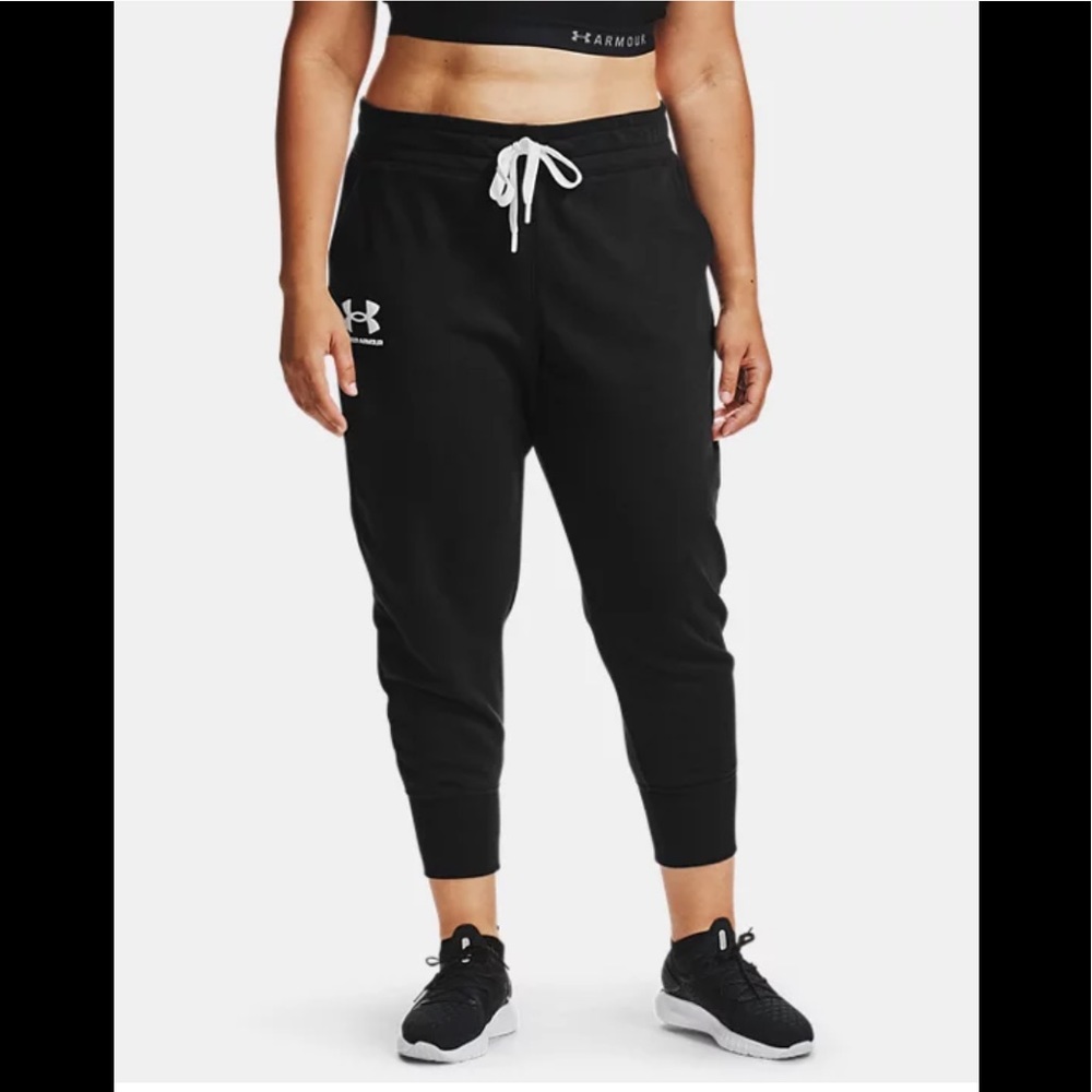 NWT! Under Armour women’s Rival fleece joggers.Tag 2x-FITS LIKE 3X   black